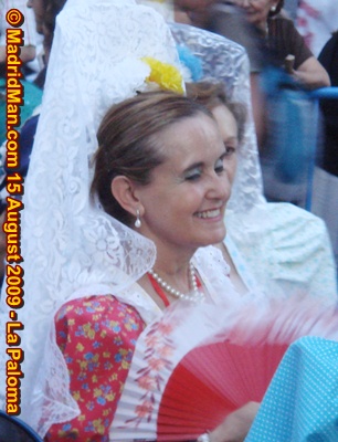 la-paloma-procession-chulapas-madrid-2009a.JPG