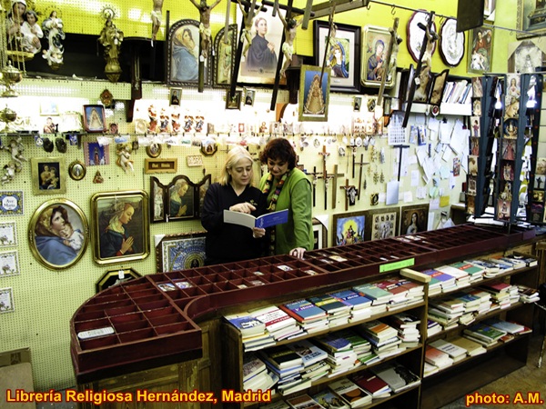 libreria-hernandez-madrid-inside.jpg