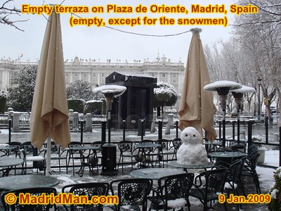 plaza-de-oriente-snowman-jan2009.jpg